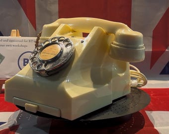 Vintage Telephone Bakelite 300 series model 312L
