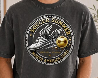 Camiseta de fútbol de Norteamérica 2026, camiseta de aficionado con botas aladas, regalo de verano para aficionados al fútbol, camiseta "Admit One The World", camiseta de fútbol de Norteamérica 2026