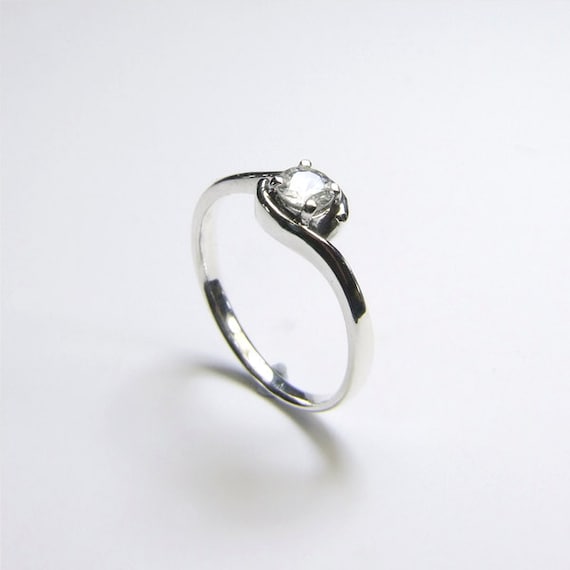 White Sapphire Ring (Natural Sri Lankan White Sapphire), 4mm x 0.30 Carat, Round Cut, Sterling Silver Ring