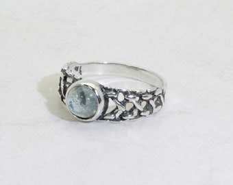Aquamarine Ring (Natural Aquamarine), 6mm x 1.08 Carat, Cabochon Cut, Sterling Silver Celtic Style Ring