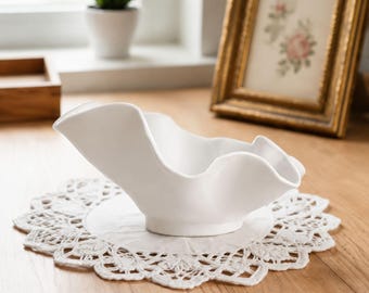 Glossy Wavy Ceramic Bowl, Organic Modern Wabi Sabi Ruffled Centerpiece, Minimalist Japandi Irregular Fruit Bowl for Coffee Table