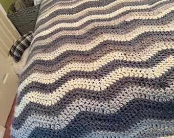 Coperta fatta a mano con punto a onda personalizzato