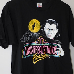 vintage 90s Dracula Universal Studios t shirt - 1990s monster - Florida theme park  horror / vampire