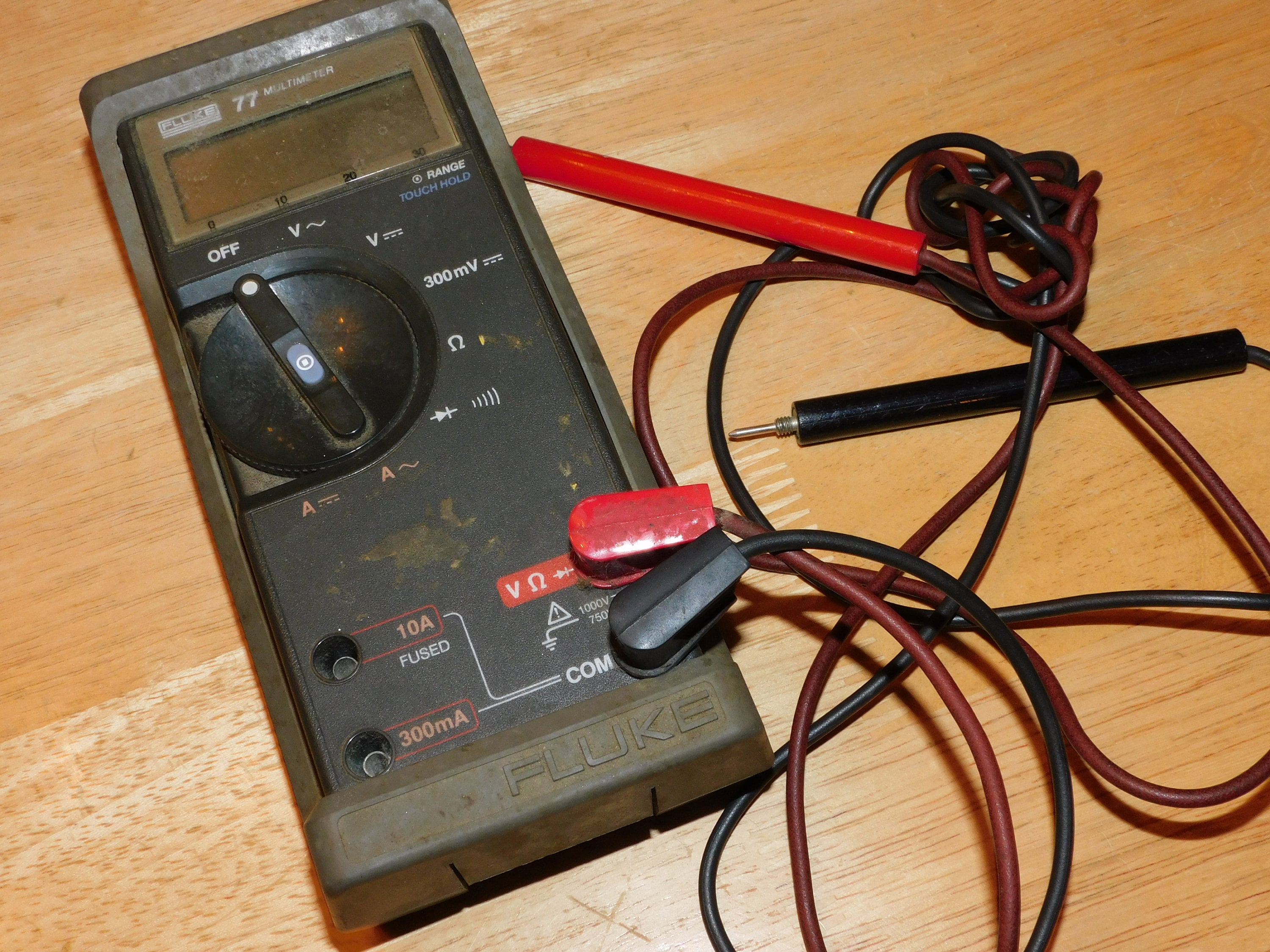 vintage Fluke 77 multimeter - untested
