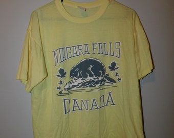 80s Niagara Falls t shirt - yellow - vintage Canada tourist / travel / vacation / souvenir / gift shop vacation