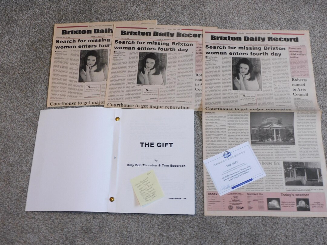 THE GIFT Movie Script + Newspaper Props - Cate Blanchett, Katie Holmes ...