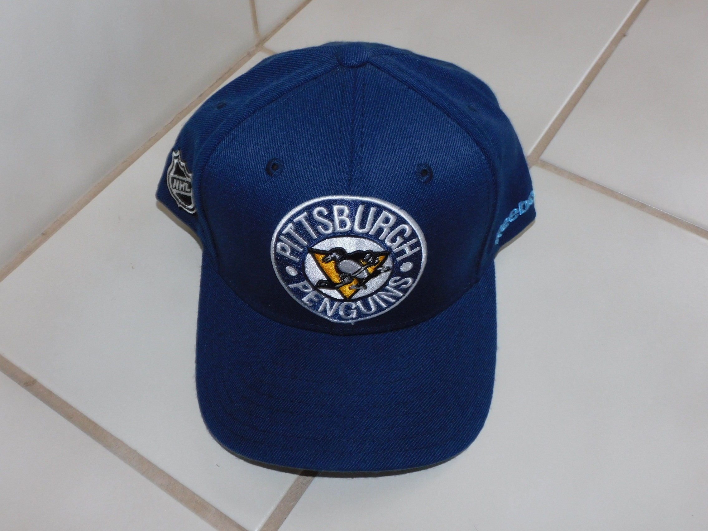 Pittsburgh Penguins Hat Baseball Cap Snapback White NHL Hockey Reebok Adult  USA