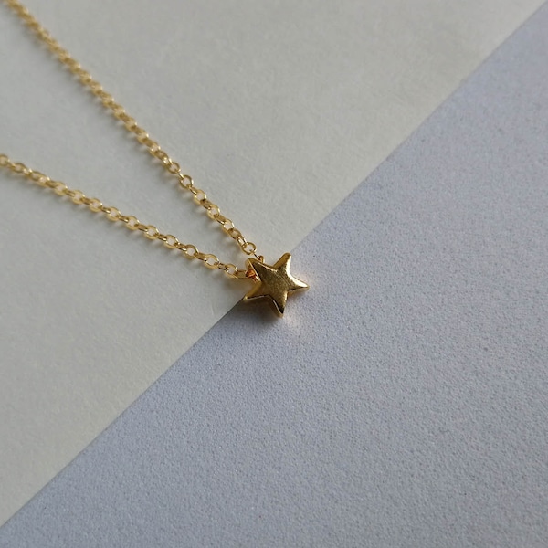 Gold Star Necklace. Little Star Necklace. Tiny Star Charm. Delicate Dainty. Layering Necklace. Christmas Gift
