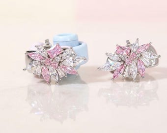 Roze kristallen bloemvormige oordopjeshanger voor Bose Ultra Luxury Zircon bloem sieraden, sprankelend diamanten technisch accessoire, elegant vrouwelijk cadeau