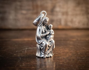 Collar con colgante de la Virgen María con el Niño, hecho a mano, regalo católico de la Sagrada Familia, joyería religiosa cristiana para mujer.
