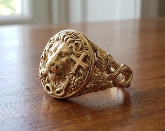 Anillo con cruz de león hecho a mano, anillo cristiano chapado en oro, joyería religiosa, regalo personalizado para hombres y mujeres.