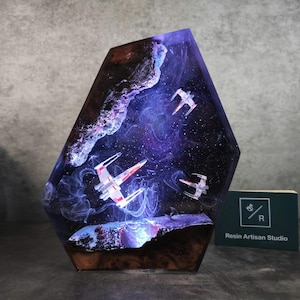 Cadeau fête des mères 2026, lampe galaxie, veilleuse galaxie, lampe vaisseau spatial, veilleuse en résine, cadeau de personnalisation, lampe en résine Star War,