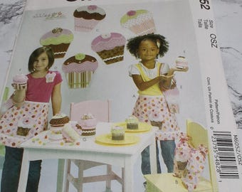 Childrens Apron Sewing Pattern: Cupcake & Floral Designs (Uncut)
