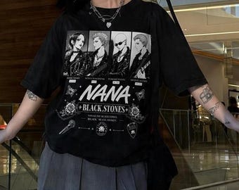 Camiseta Nana Osaki Anime | Camiseta Punk Rock Manga | Roupa com Estampa Blast Band | Estética Vivienne Y2K