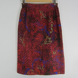 Vintage 1980s Anne Crimmins for Umi Womens Size  6 Burgundy Purple Green Print 100% Silk Skirt Small Made in Hong Kong