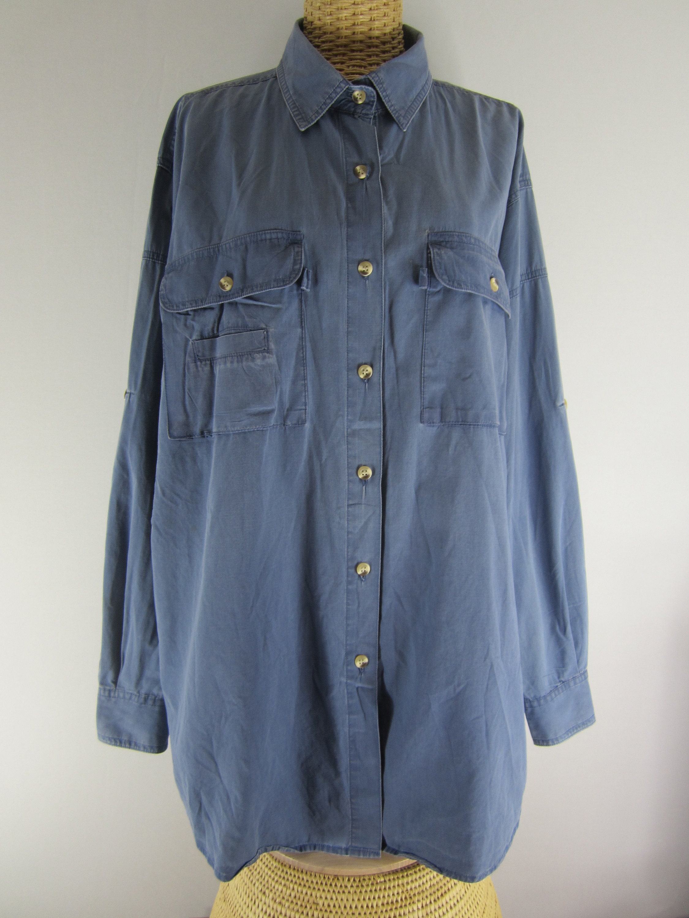 Vintage L.L. Bean Womens XL Blue LS Fly Fishing Shirt Hiking Button Down  Cotton Hong Kong Pockets 
