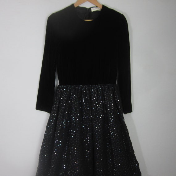 Vintage Saks Fifth Avenue Womens Small Black Velv… - image 1