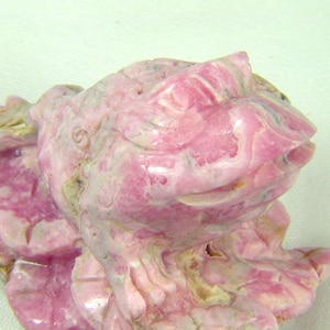 Argentine natural rhodochrosite hand carved sculpture frog 0168P abe