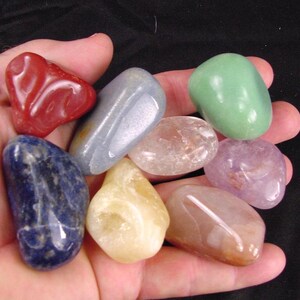 Natural Chakra Gemtones 7+ quartz,  velvet bag,  6622K   O