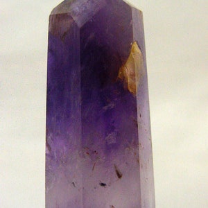 天然ブラジル産アメジスト ヒーリングクリスタル 宝石 オベリスクポイント 9021P