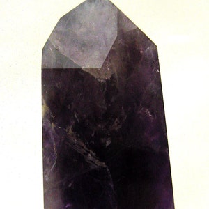 天然ブラジル産アメジスト ヒーリングクリスタル 宝石 オベリスクポイント 9147P