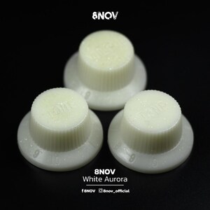 8NOV White Aurora Guitar Knobs: Pearlescent White, Blue Glow-in-the-Dark Parts