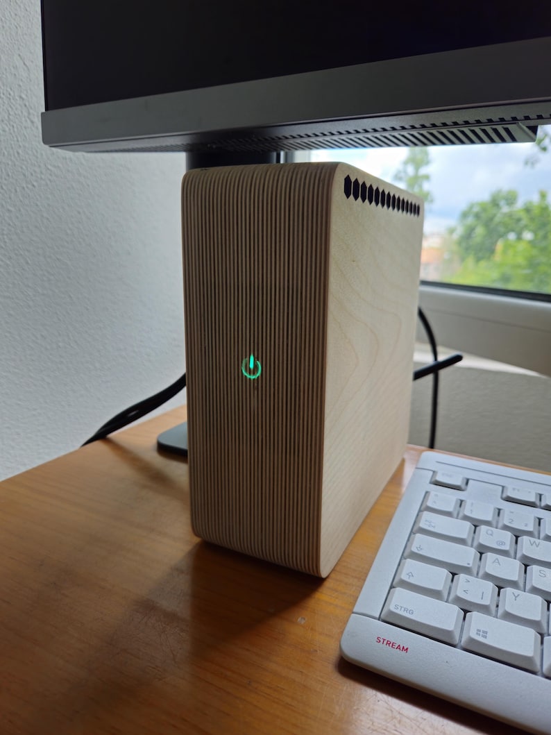 Wooden PC Case ITX (ATX) – Handmade Custom Computer Case in Birch ...