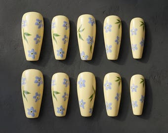 Hand-Painted Floral Press-On Nails – Blue Flower Nail Art, Cute Summer False Nails, Reusable Acrylic Nail Tips