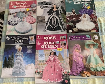 Lot of 12 Annie's Attic Crochet Booklets see description