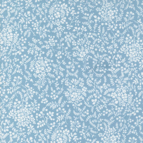 Shoreline Breeze  Light Blue 55304 22 by Camille Roskelley - Moda - 1/2 yard