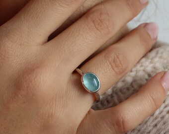 Aquamarine silver ring, polished aquamarine ring, 925 sterling silver ring, classic ring, march birthstone ring, elegant ring, gift for her