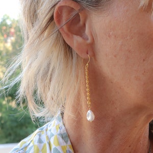 Pearl gold earrings, long pearl earrings, gold chain earrings, dangle earrings, elegant earrings, wedding earrings, bridal jewelry image 4