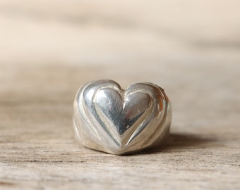 Silber Herz Ring, geschnitztes Herz Ring, Geschenk für sie, Liebesring, herzförmiger Ring, klobiger Silberring