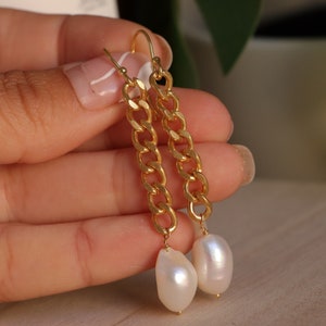 Pearl gold earrings, long pearl earrings, gold chain earrings, dangle earrings, elegant earrings, wedding earrings, bridal jewelry image 3