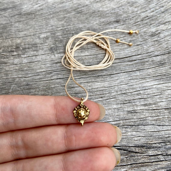 Vintage 22 carat gold pendant, amulet, vintage gol