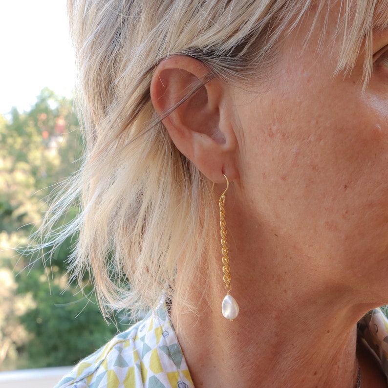 Pearl gold earrings, long pearl earrings, gold chain earrings, dangle earrings, elegant earrings, wedding earrings, bridal jewelry image 4