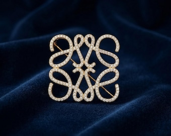 Vintage Gold Brooch, Loewe Style Crystal Floral Pin, Retro Luxury Jewelry, Elegant Rhinestone Statement Brooch, Gift for Women