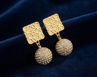 Vintage Gold Earrings, Loewe Style Crystal Drop Earrings, Retro Luxury Jewelry, Elegant Statement Dangle Earrings, Gift for Women