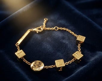 Vintage Gold Bracelet, Loewe Style Letter Charm Bracelet, Retro Luxury Jewelry, Minimalist Chain Bracelet, Elegant Gift for Women