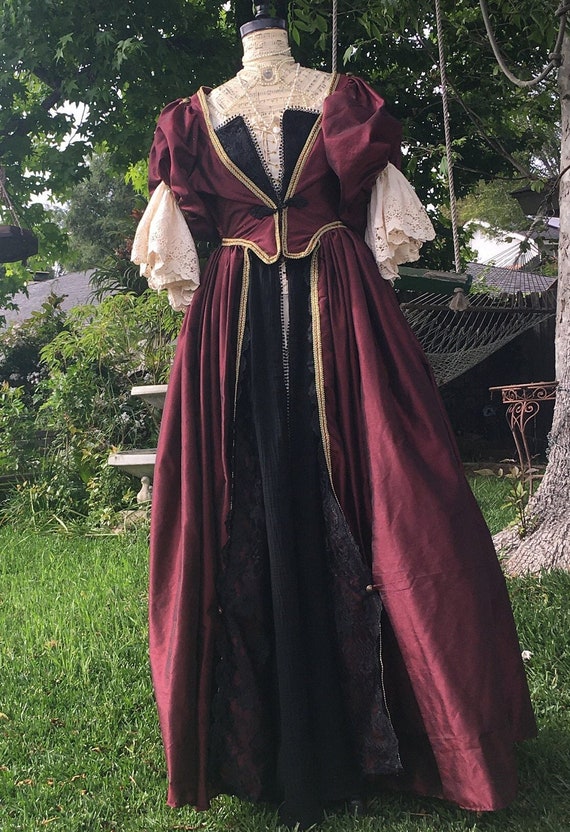 white christmas dresses Renaissance Faire 100% Cotton Elizabeth Swann Cosplay Fantasy Pirate Buccaneer Embroidered Costume: Coat and pantaloons. Reminisce Brand S/M