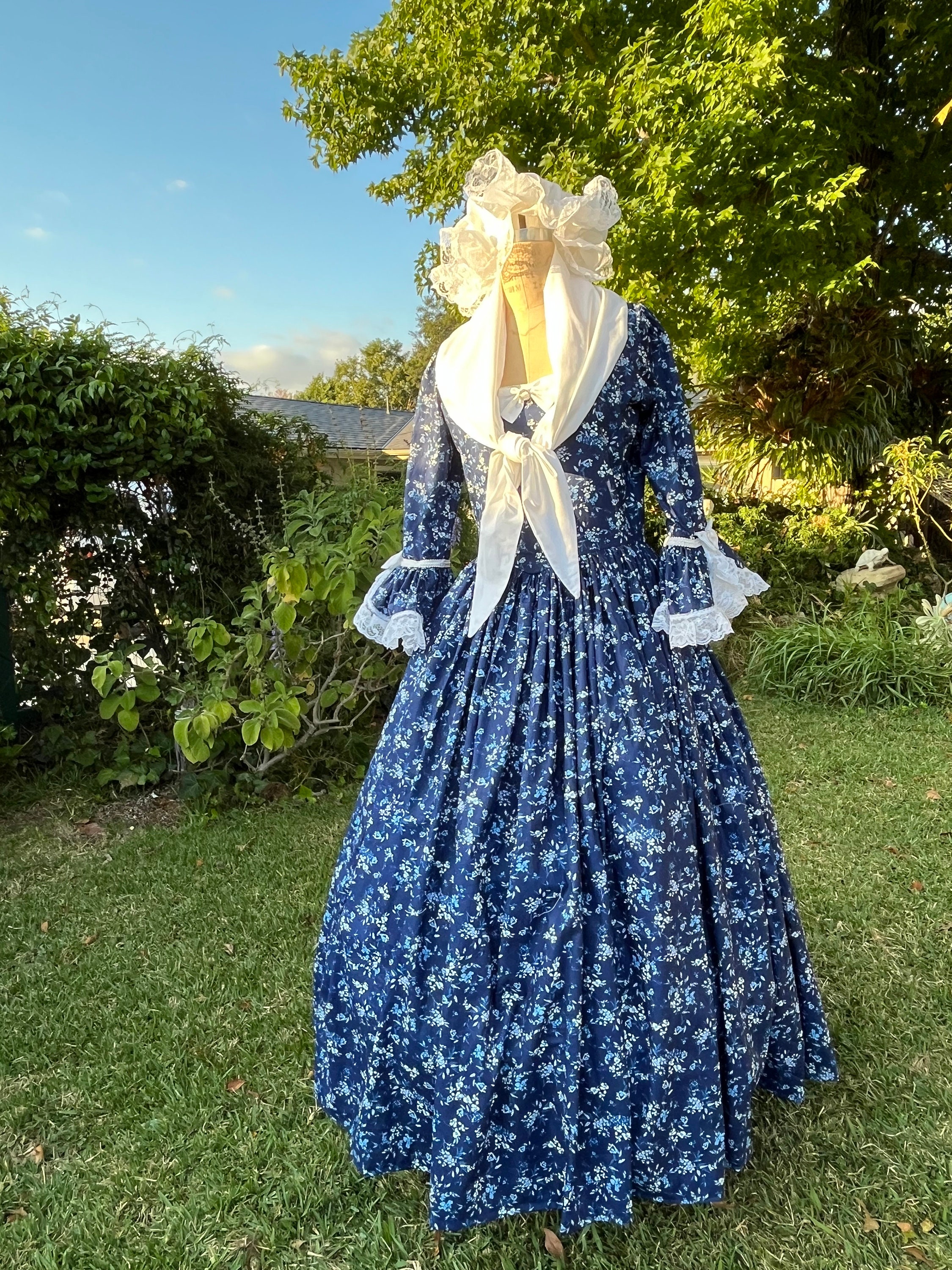 revolutionary war gown DAR gown colonial dress made to measurement choice  of color size 6-10