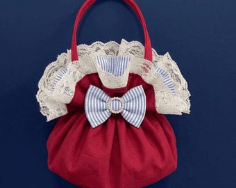 Pequeño monedero hecho a juego con un vestido hecho a pedido especial.