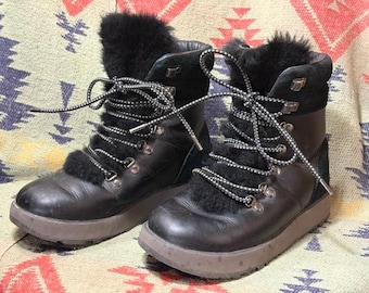 UGG Women's Sheepskin Viki Waterproof Lace Up Black Leather Boots Size 6