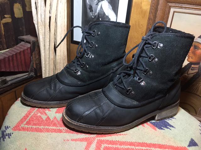 Emu Australia Lace up Boots Black Sheepskin Men 10 Women 11  display picture 3