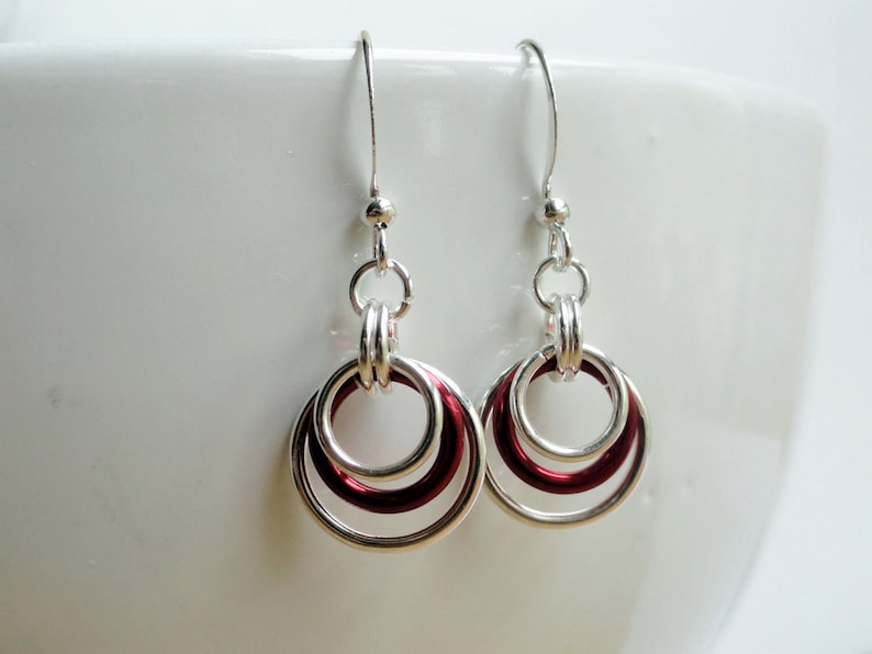 red chainmaille illusion earrings red ring earrings aluminum earrings Chainmaille earrings floating earrings graduating hoops