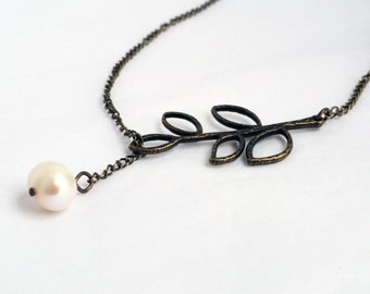 Freshwater pearl - pearl lariat - brass branch - branch necklace - pearl branch lariat - cream pearl lariat - leaf lariat necklace