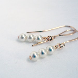 Cream pearl earrings wedding jewelry bridesmaid earrings swarovski pearl earrings gold and cream earrings bridesmaid favors image 3