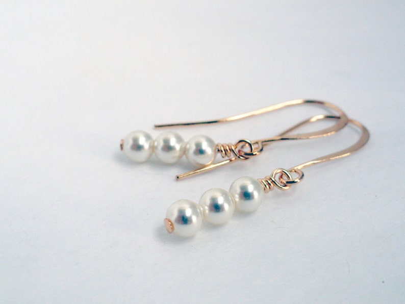 Cream pearl earrings wedding jewelry bridesmaid earrings swarovski pearl earrings gold and cream earrings bridesmaid favors image 3