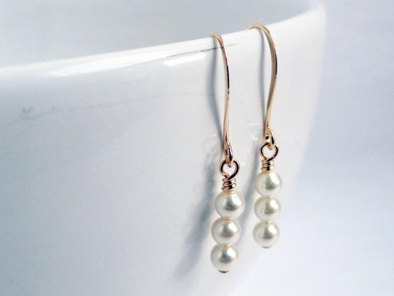 Cream pearl earrings wedding jewelry bridesmaid earrings swarovski pearl earrings gold and cream earrings bridesmaid favors image 4