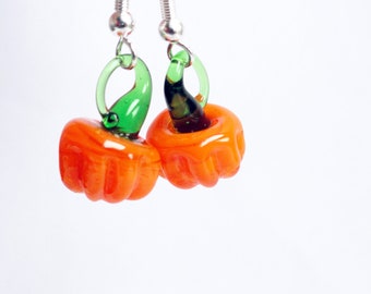 Pumpkin earrings - Halloween earrings - lampwork glass - novelty earrings - orange earrings - lampwork pumpkin - fall earrings